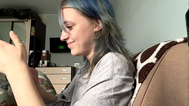 Snapshot of AntoinetteCrispell chatting on June 8, 12:38 pm AntoinetteCrispell online show from June 8, 12:38 pm