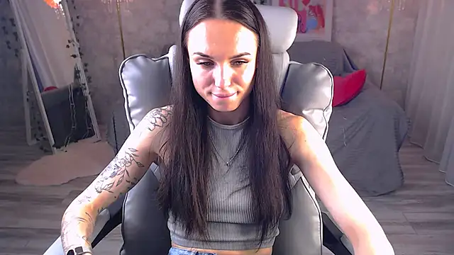 Snapshot of NicoleMerz chatting on June 3, 2:33 pm NicoleMerz online show from June 3, 2:33 pm