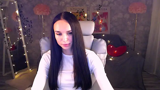NicoleMerz online show from June 30, 5:25 pm