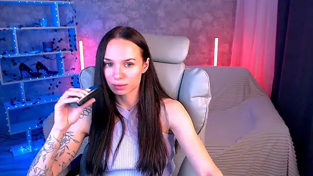 NicoleMerz online show from July 10, 5:37 pm