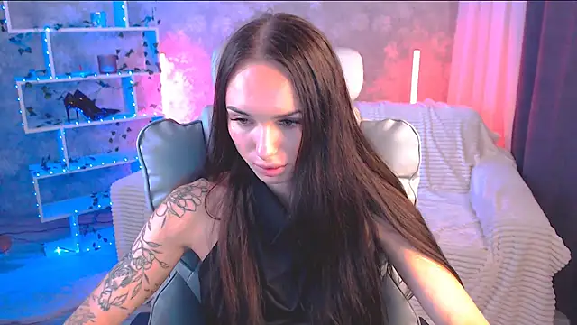 NicoleMerz online show from July 24, 10:30 pm