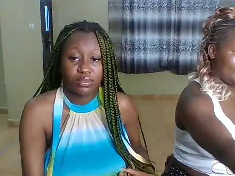 Snapshot of _Empress chatting on June 7, 8:07 am Empress online show from June 7, 8:07 am