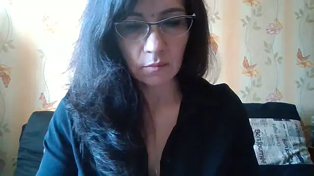 Miss Heliena online show from June 11, 8:45 am