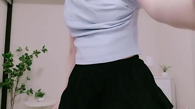 YURInya  online show from July 28, 3:43 pm