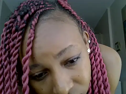 cocolaurah online show from June 7, 11:36 am
