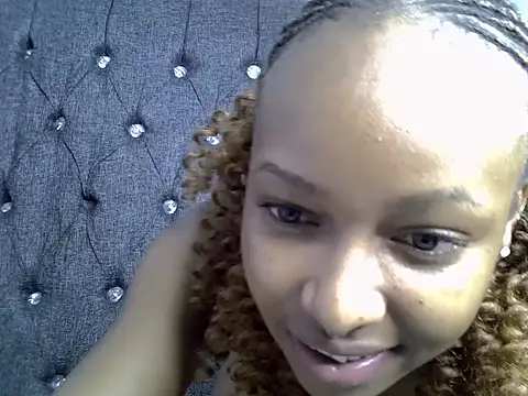 Snapshot of cocolaurah chatting on July 24, 10:24 am cocolaurah online show from July 24, 10:24 am