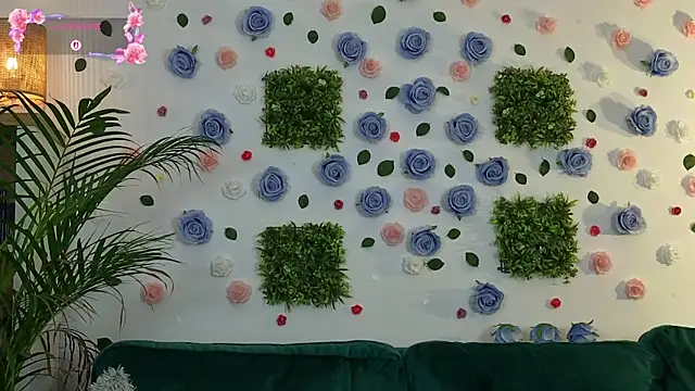 justmeavery online show from June 18, 1:28 am