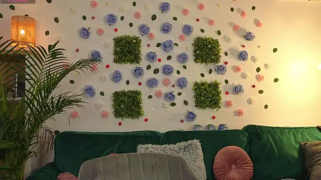justmeavery online show from June 23, 12:08 am