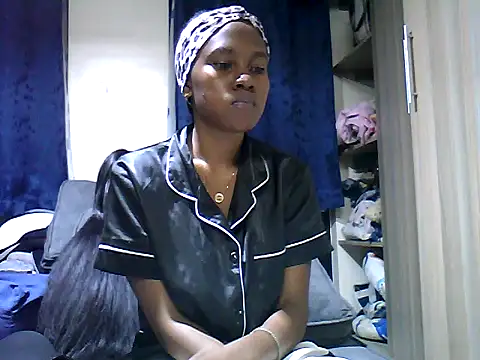 Snapshot of sweetshawtyspice chatting on June 3, 6:57 pm sweetshawtyspice online show from June 3, 6:57 pm