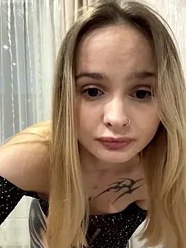 Snapshot of Lana_Odley chatting on June 7, 6:33 pm Lana Odley online show from June 7, 6:33 pm
