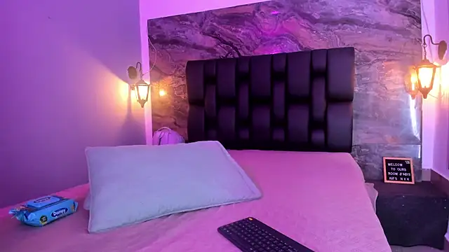 Cristal quintero online show from June 21, 12:35 am