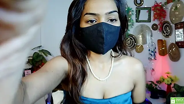 Snapshot of Yalinahotty chatting on July 6, 2:41 am Yalinahotty online show from July 6, 2:41 am