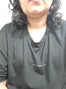 manjusrma005 online show from June 19, 12:31 pm