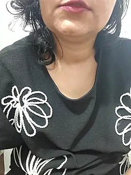 manjusrma005 online show from June 20, 1:03 pm