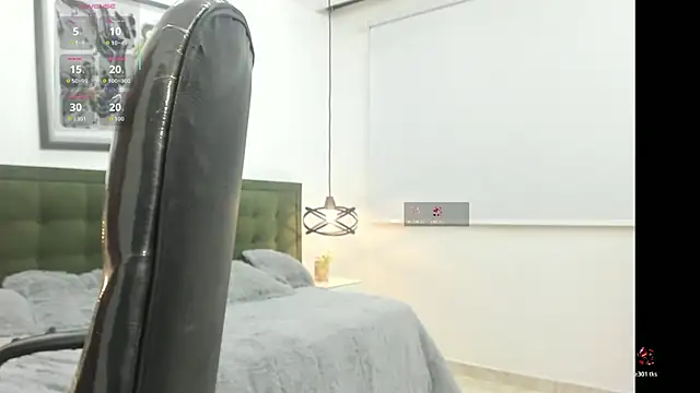 mia foxw69 online show from June 4, 6:36 pm