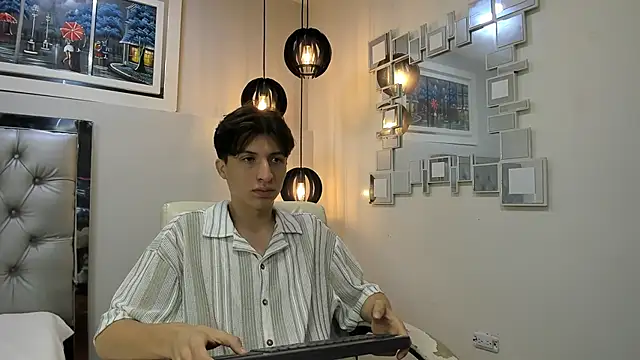 Marcoviolet online show from June 4, 12:33 pm