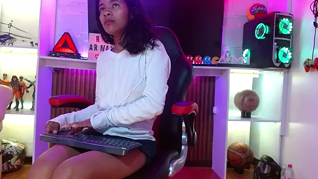 Snapshot of _QueenMarilyn chatting on June 11, 7:23 pm QueenMarilyn online show from June 11, 7:23 pm
