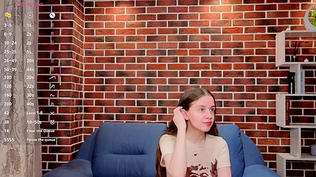 Snapshot of MyrtaMcclaney chatting on June 4, 7:09 pm MyrtaMcclaney online show from June 4, 7:09 pm