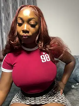 Hot Candyy  online show from June 14, 8:55 pm