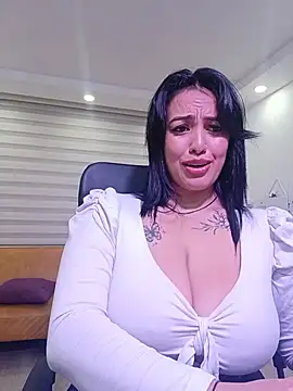 Snapshot of Reginavolkova chatting on June 10, 8:57 am Reginavolkova online show from June 10, 8:57 am