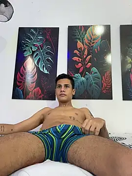Snapshot of Luxury_Guy chatting on June 1, 11:56 am Luxury Guy online show from June 1, 11:56 am