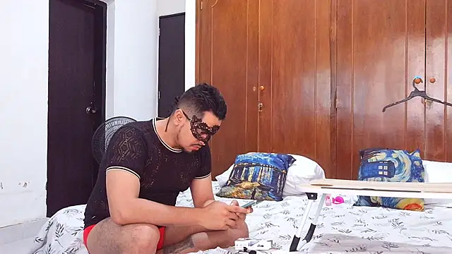 Snapshot of faryzuir chatting on June 20, 6:33 pm faryzuir online show from June 20, 6:33 pm