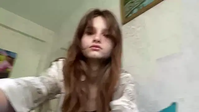 HeIen cute online show from June 14, 2:24 am
