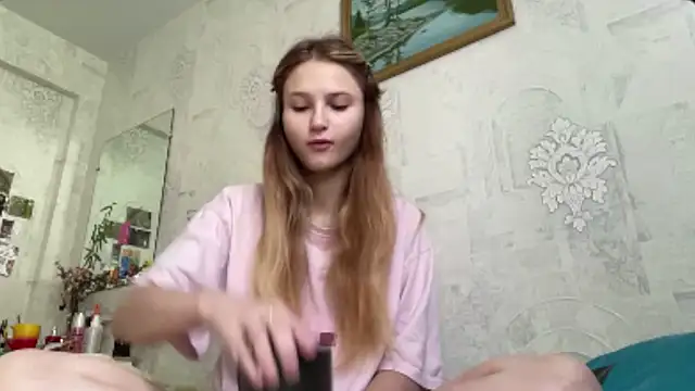 HeIen cute online show from July 15, 7:46 am