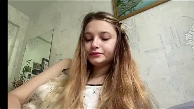 HeIen cute online show from August 2, 8:46 am