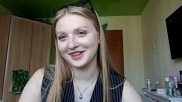 NorineGressett online show from June 11, 1:09 pm