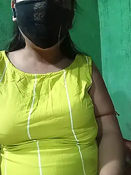 Curvy Somya online show from June 11, 5:11 pm