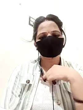 Karishma bhabi3 online show from June 10, 7:35 pm