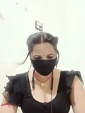 Karishma bhabi3 online show from June 28, 5:30 pm