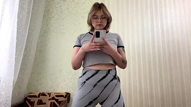peachpuf online show from July 25, 3:20 pm