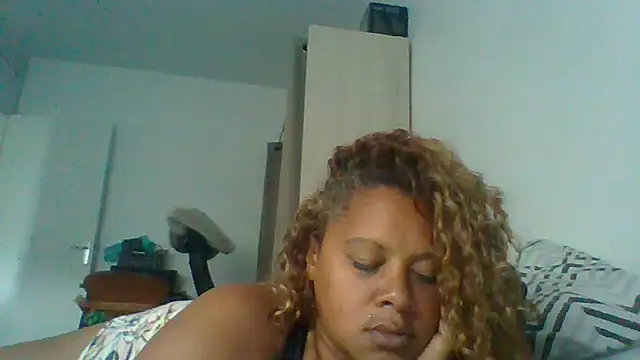 Snapshot of DOMINATRICESANDRA chatting on June 3, 6:46 pm DOMINATRICESANDRA online show from June 3, 6:46 pm