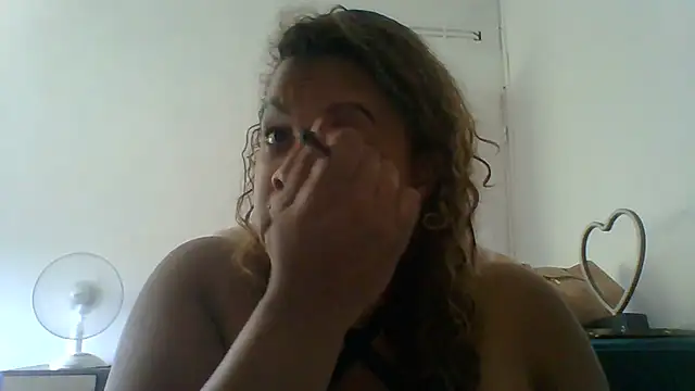 Snapshot of DOMINATRICESANDRA chatting on June 16, 7:33 am DOMINATRICESANDRA online show from June 16, 7:33 am