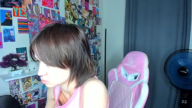 Snapshot of RiLey__Davis chatting on June 9, 3:18 am RiLey Davis online show from June 9, 3:18 am