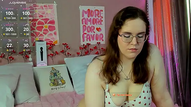 Snapshot of KristinaMay chatting on June 2, 2:02 am KristinaMay online show from June 2, 2:02 am