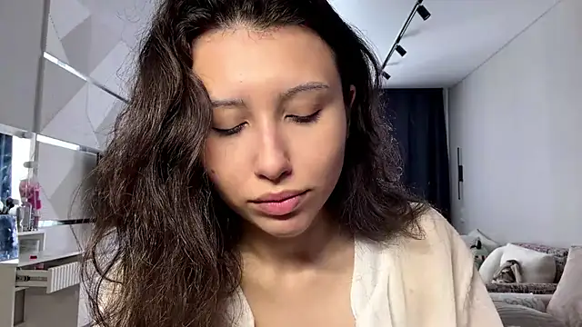 Alicekitty67 online show from July 15, 7:13 am