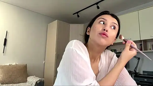 Alicekitty67 online show from July 21, 7:11 am