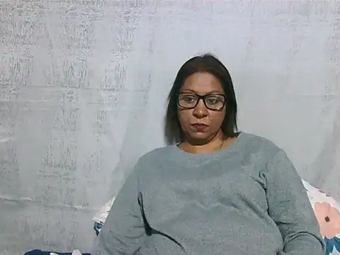 Snapshot of IndianSexyMilf69 chatting on June 4, 5:02 am IndianSexyMilf69 online show from June 4, 5:02 am