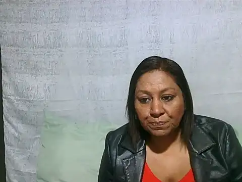 Snapshot of IndianSexyMilf69 chatting on June 11, 5:05 am IndianSexyMilf69 online show from June 11, 5:05 am
