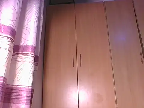 Snapshot of Spicymuna chatting on June 3, 2:25 am Spicymuna online show from June 3, 2:25 am