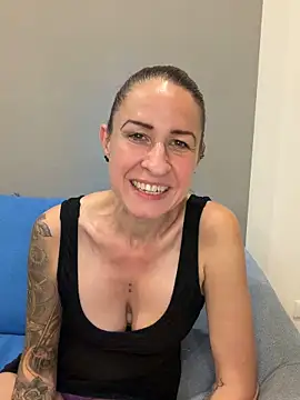 GermanMilfJasmin online show from June 13, 8:29 pm