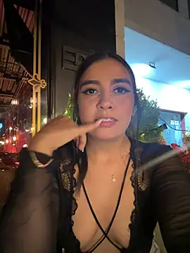 Snapshot of HaileyBieber_ chatting on June 5, 11:54 pm HaileyBieber online show from June 5, 11:54 pm