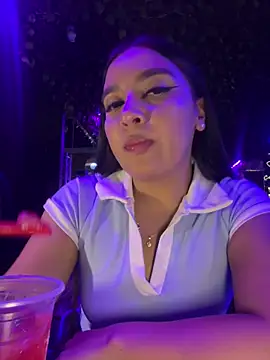 Snapshot of HaileyBieber_ chatting on June 12, 12:09 am HaileyBieber online show from June 12, 12:09 am
