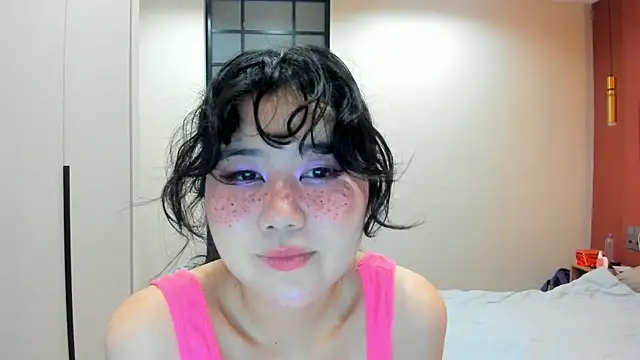Snapshot of _emmy_lee chatting on June 11, 2:15 pm emmy lee online show from June 11, 2:15 pm