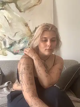 Ella Bloom online show from June 21, 9:01 am