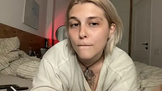 Ella Bloom online show from June 23, 5:11 pm