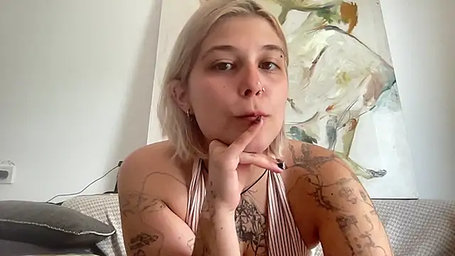 Ella Bloom online show from July 7, 9:57 am